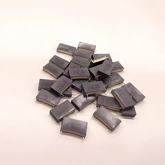 Vegyes nano kapacitású kondenzátor csomag, 0,5kg Vegyes nano kapacitású kondenzátor csomag, 0,5kg