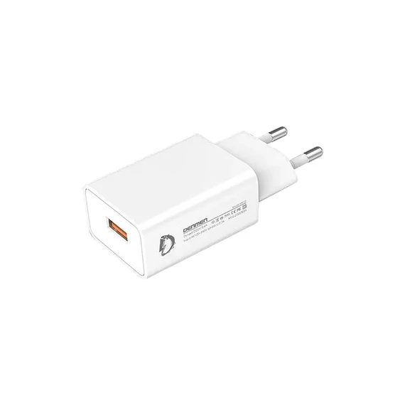 Hálózati USB töltő, fehér színű, USB 5V 2400mA