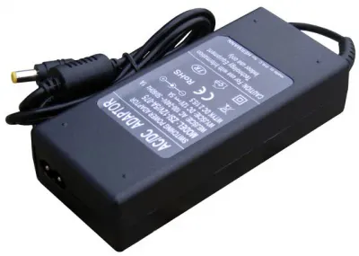 TAP1205 Stabilizált kapcsolóüzemű tápegység 12V 5A 5,5x2,1mm