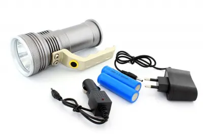 URZ0912A Tölthető kézilámpa, 9W CREE LED, beépített akku.