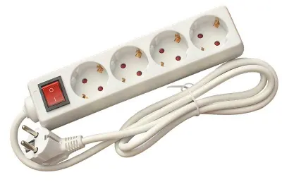 URZ3077A-5  Kapcsolós hálózati elosztó, fehér színű, 4 aljzat, 5m (3x1.5mm2)
