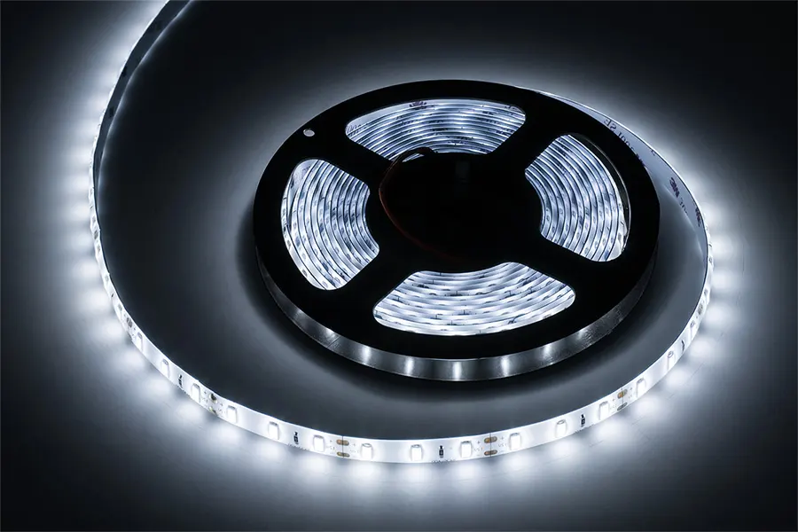 LED0132-3 Vízálló hideg fehér LED szalag, 33W 5mx9,5mm 300x5630SMD