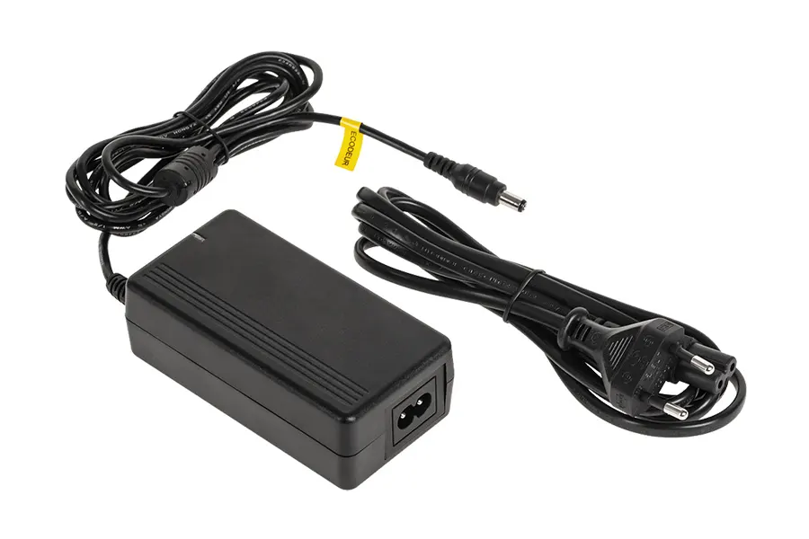 URZ1169 Stabilizált kapcsolóüzemű tápegység 12V 5A 5,5x2,5mm
