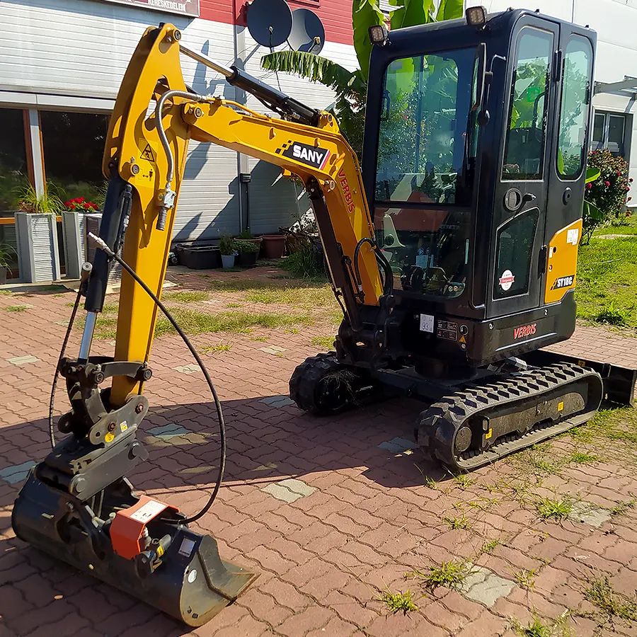 SANY SY18C Minikotró tartozékokkal, 2021-es